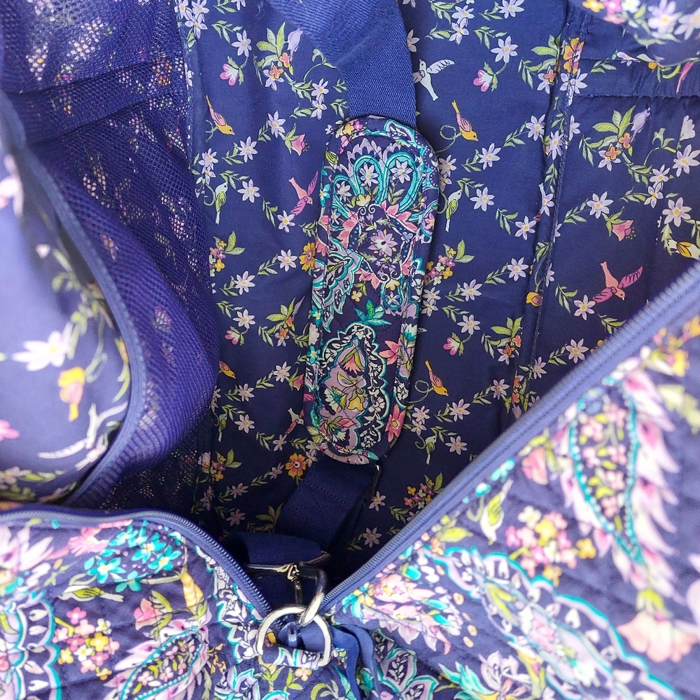 Vera Bradley Large Duffel Travel Bag French Paisley NWOT - Picture 2 of 5